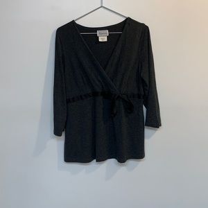 Maternite 3/4 sleeve top black size L
